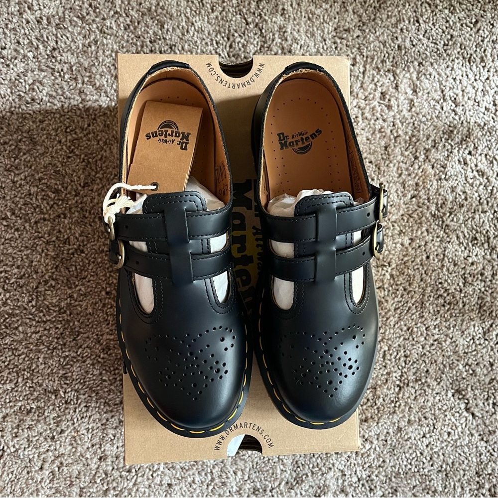 Doc Martens 8065 women’s size 8